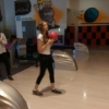 Młodzież na bowlingu w Łaziskach Górnych